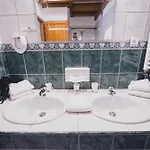 多农山酒店 3*